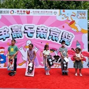 李小璐娱乐圈新动向：从风波中心到私生活低调转变