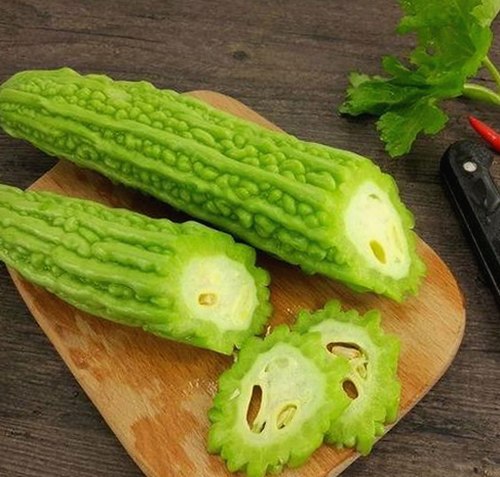 揭秘娱乐圈背后的神秘故事：配音与专门吃瓜的秘密场所曝光