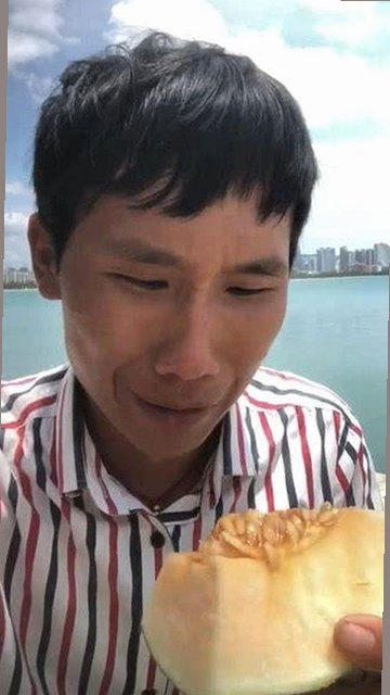 揭秘明星背后的真实关系网：娱乐圈吃瓜日常全方位观察